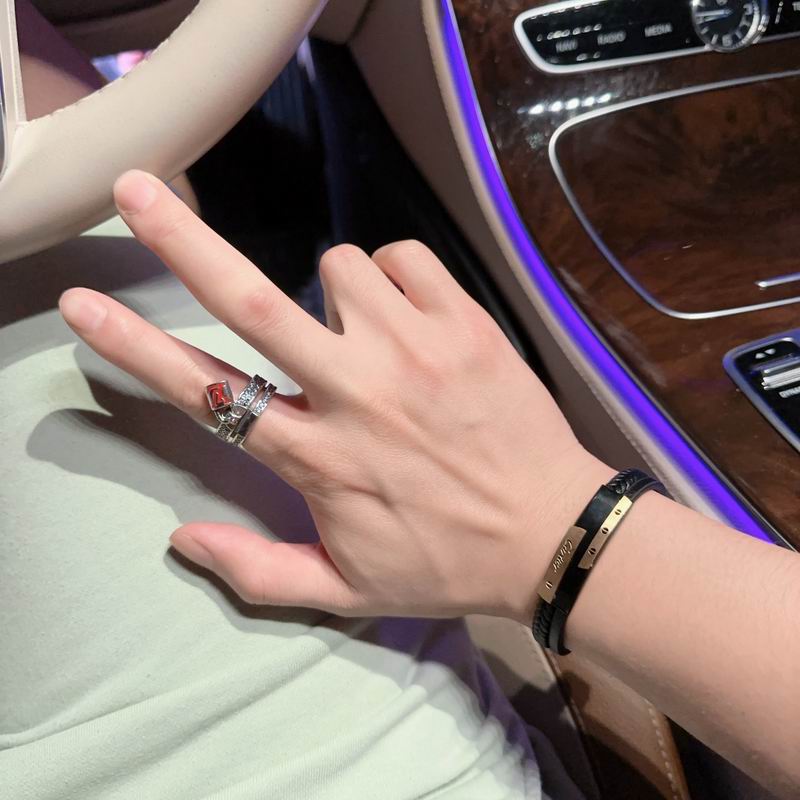 Cartier bracelet 03lyh245 (1)