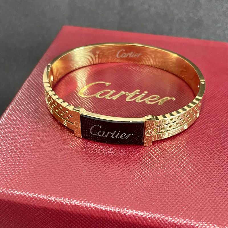 Cartier bracelet 06yxh08 (1)