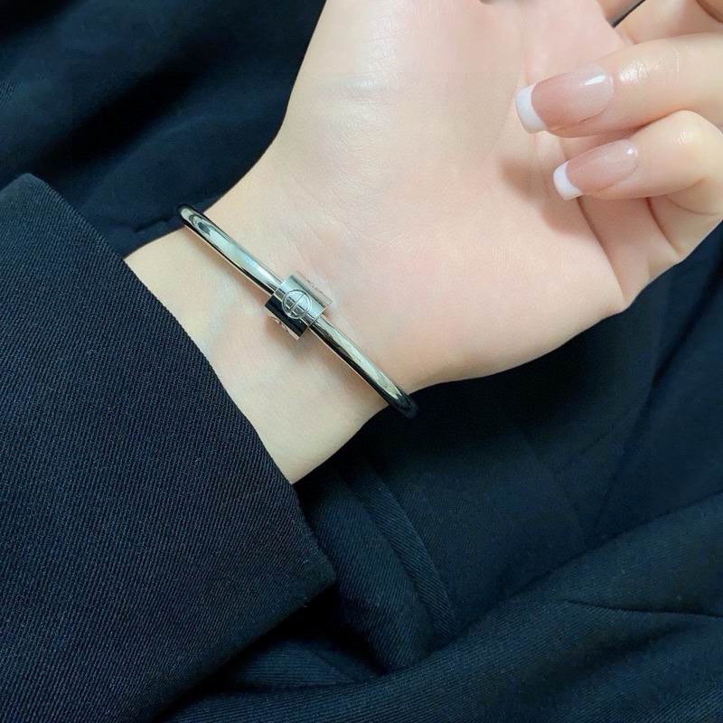 Cartier bracelet 07yxh04 (1)
