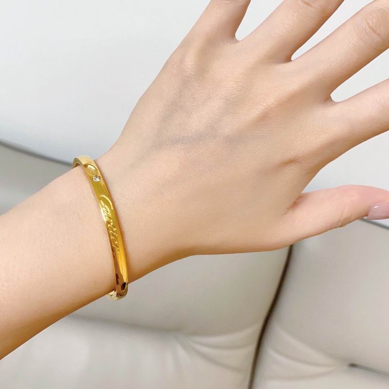 Cartier bracelet 11lyx17 (9)