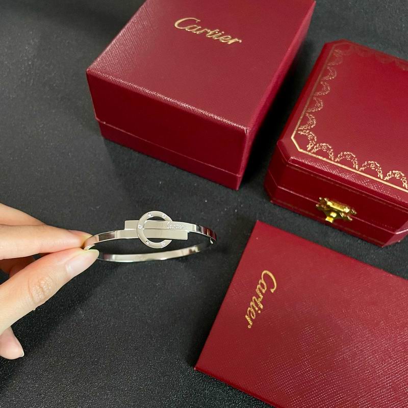 Cartier bracelet 06yxh11 (1)