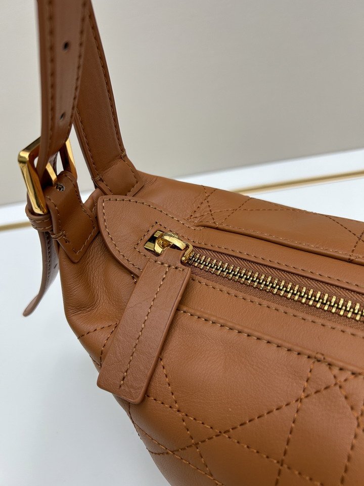 Dior journey 0339 23x14x16cm jj1_1