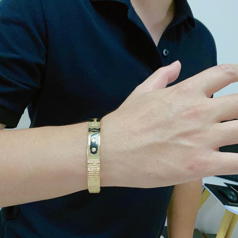 Cartier bracelet 06lyx143 (9)