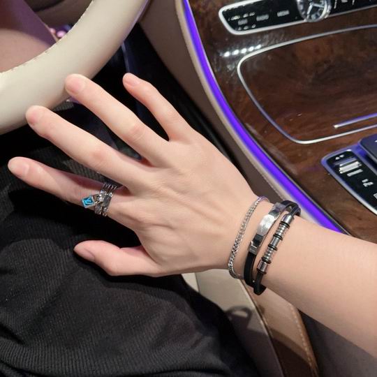 Cartier bracelet 11lyh178 (1)