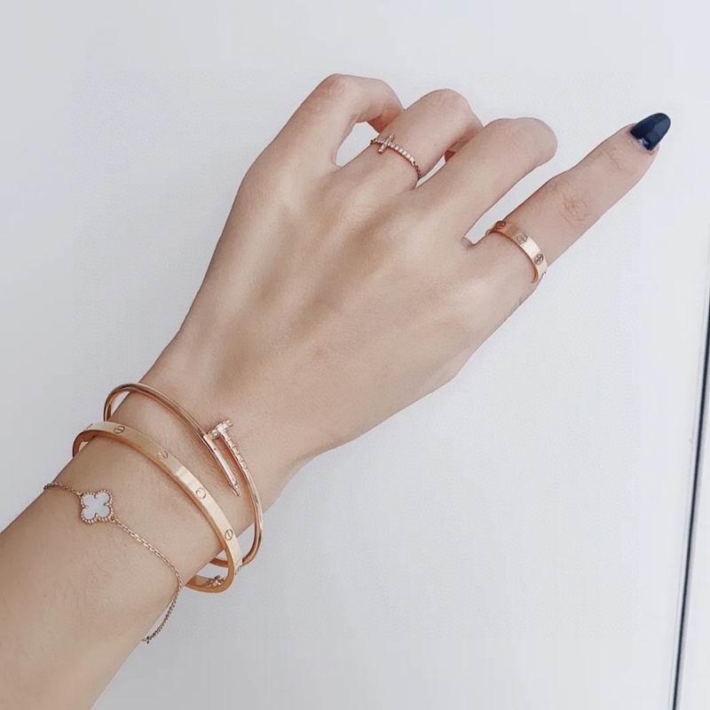 Cartier bracelet 09lyx9 (9)