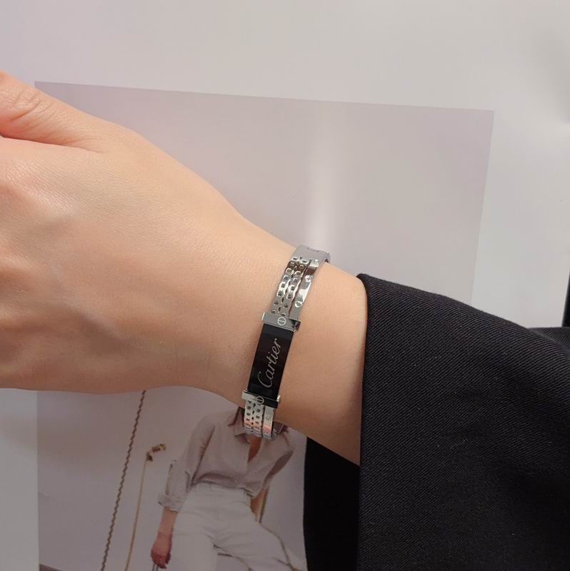 Cartier bracelet 05yxh09 (1)