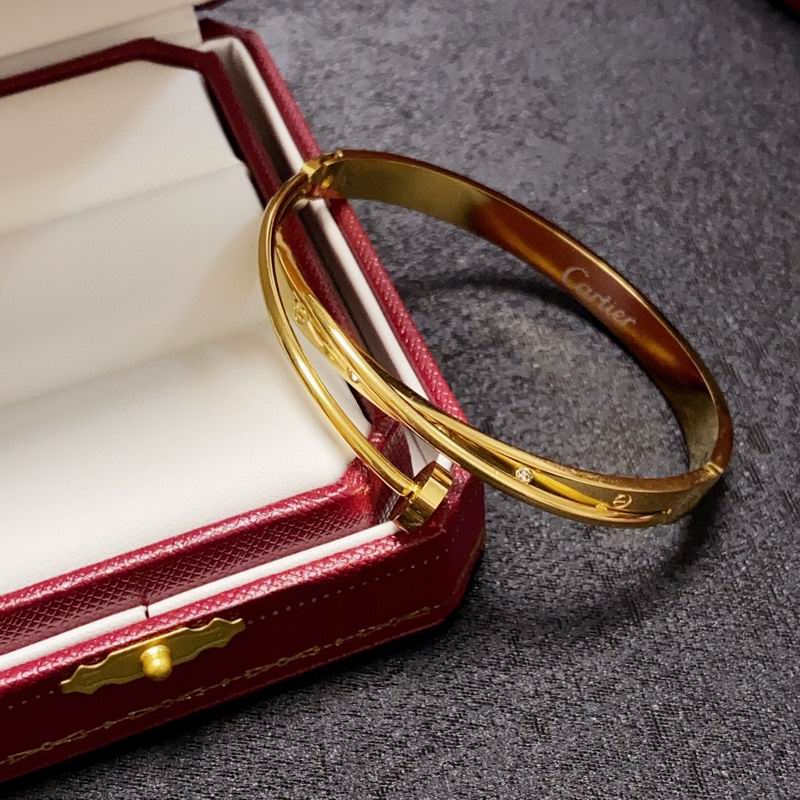 Cartier bracelet 09lyx3 (9)