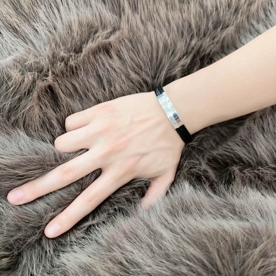 Cartier bracelet 11lyh185 (1)