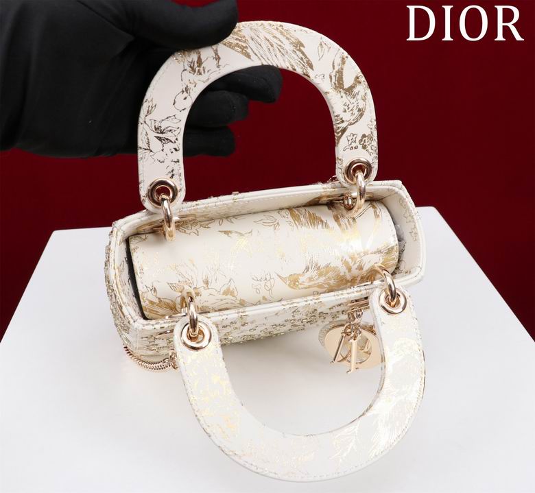 M050588 17X15X7cm HX 0