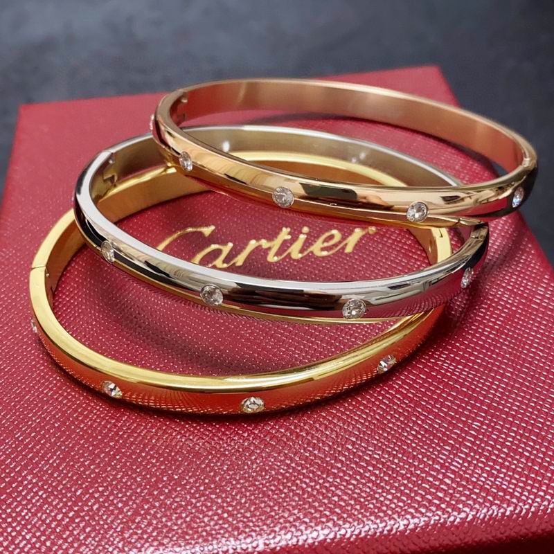 Cartier bracelet 12lyx45 (9)
