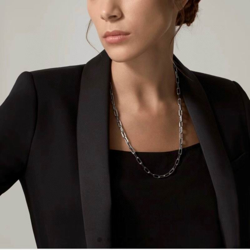 Cartier necklace 06yxh07 (1)