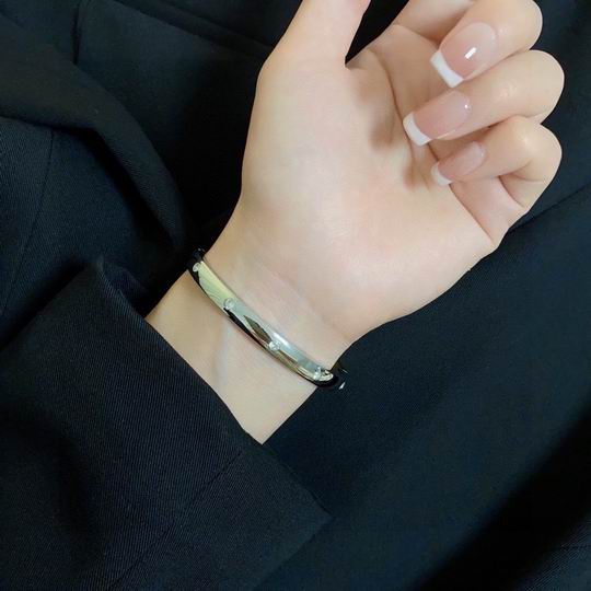 Cartier bracelet 11lyh157 (1)