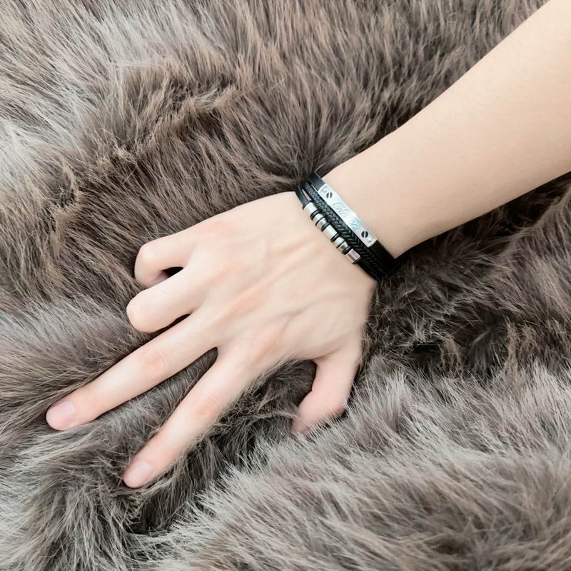 Cartier bracelet 03lyh238 (1)