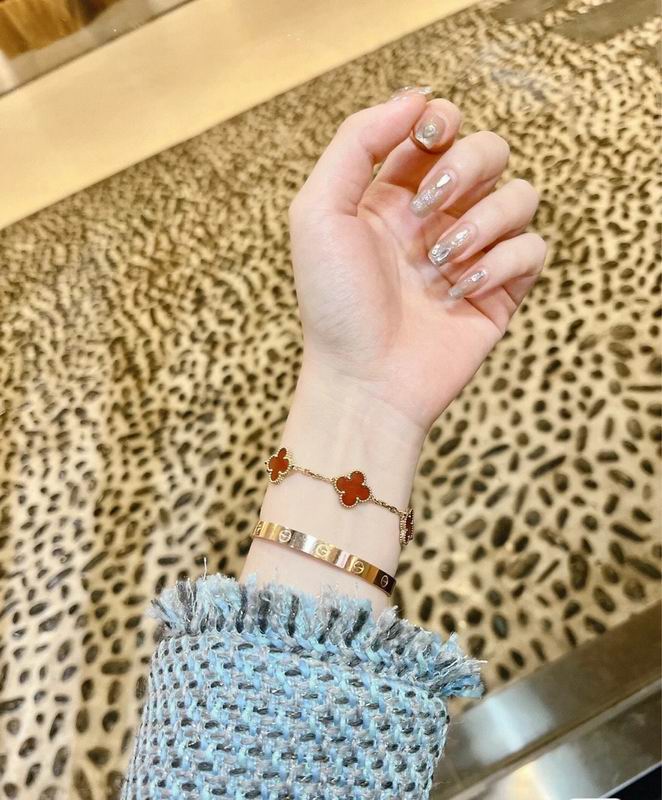 Cartier bracelet 12lyx41 (27)