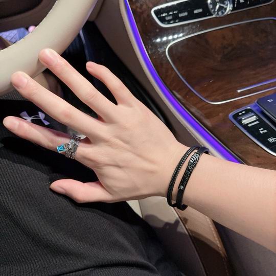 Cartier bracelet 11lyh179 (1)