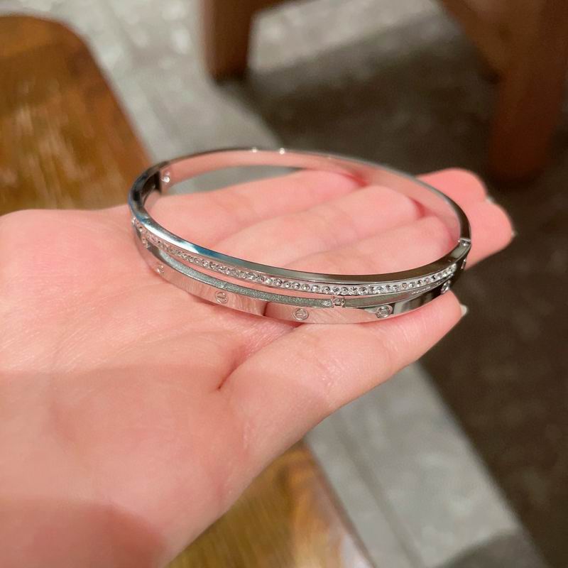 Cartier bracelet 05yxh08 (1)