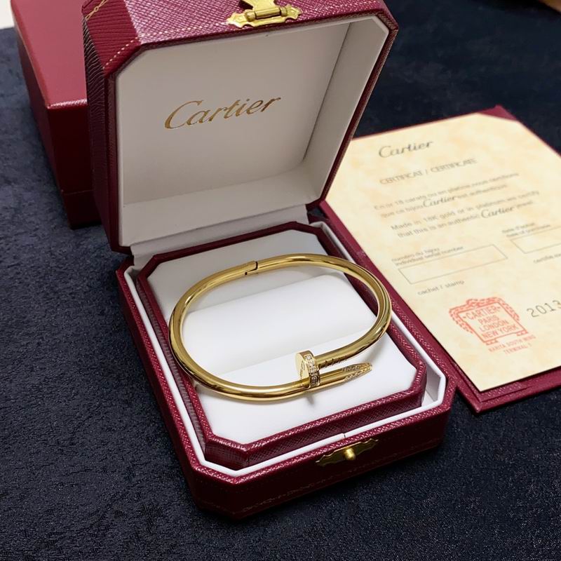 Cartier bracelet 11lyx36 (9)