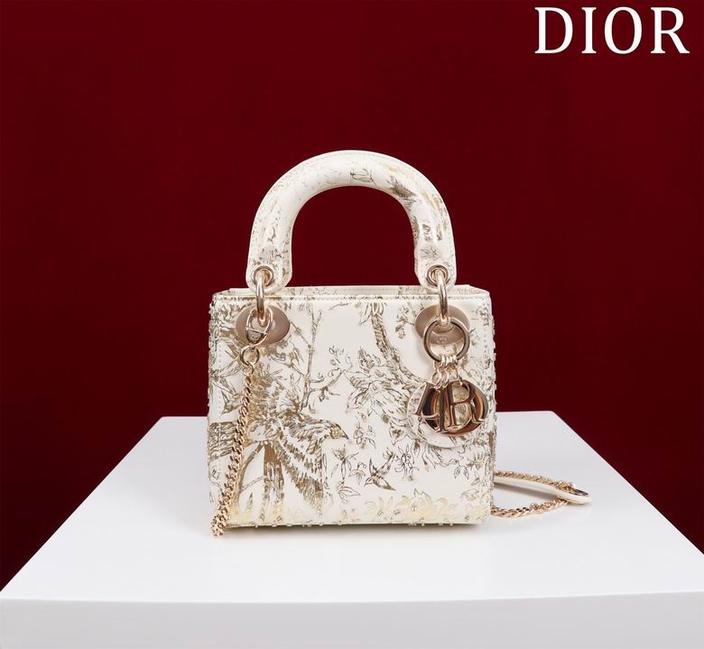 M050588 17X15X7cm HX 0