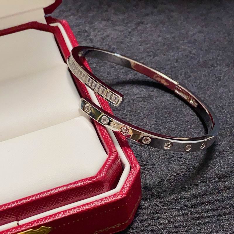 Cartier bracelet 04yxh05 (1)