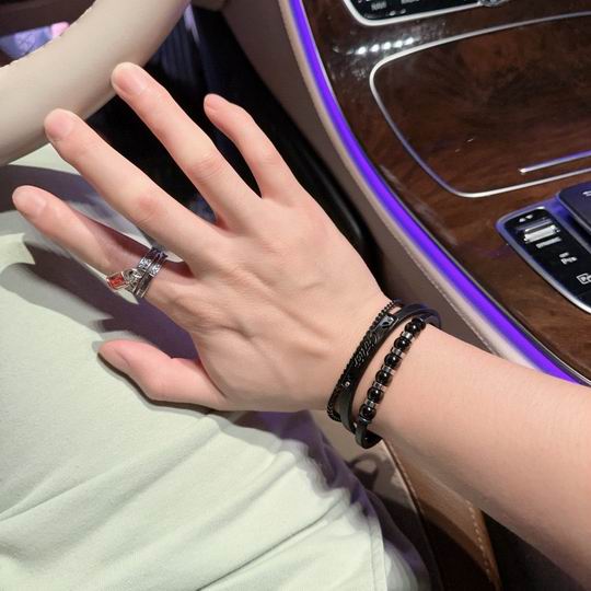 Cartier bracelet 11lyh176 (1)