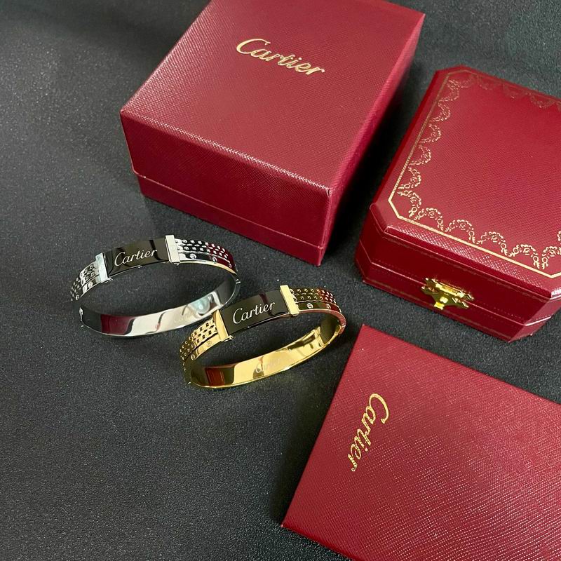 Cartier bracelet 06yxh08 (1)