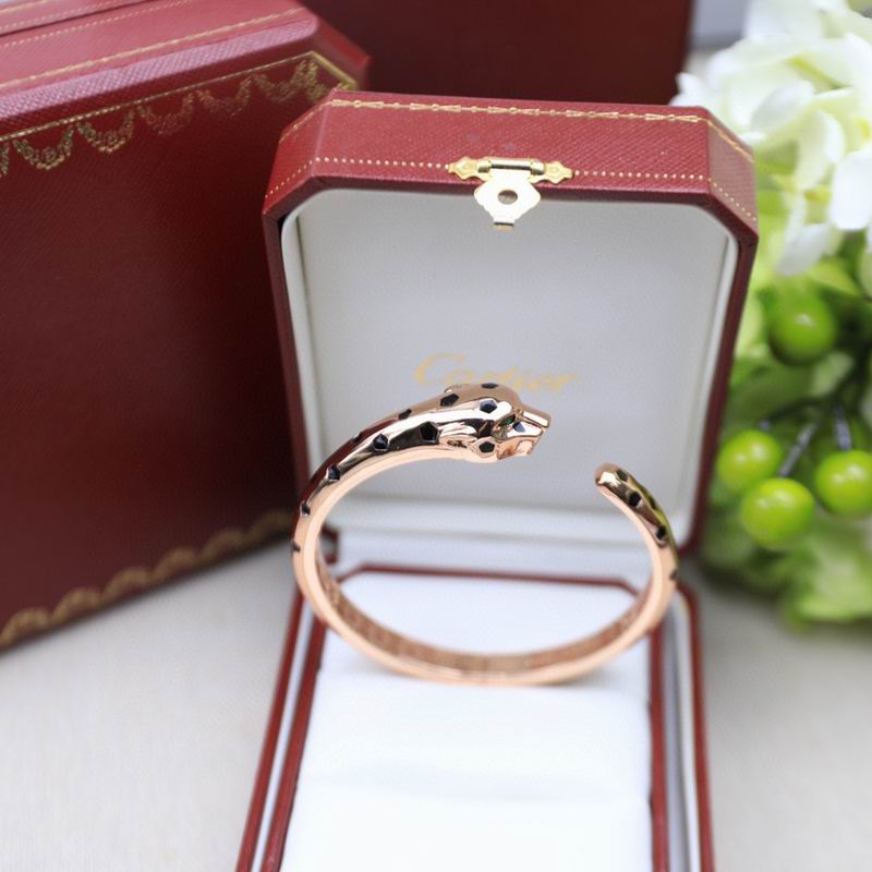 Cartier bracelet 06yxh04 (1)