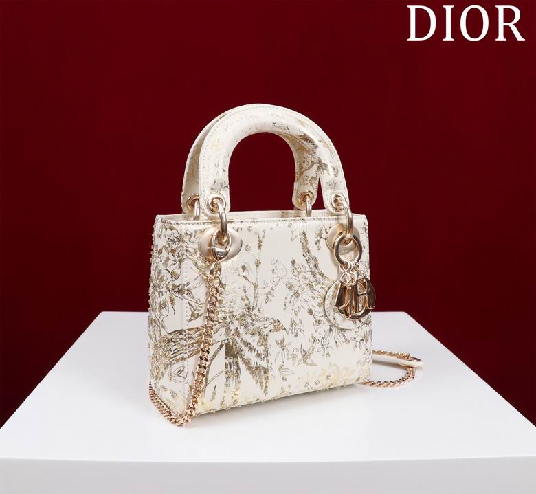 M050588 17X15X7cm HX 0