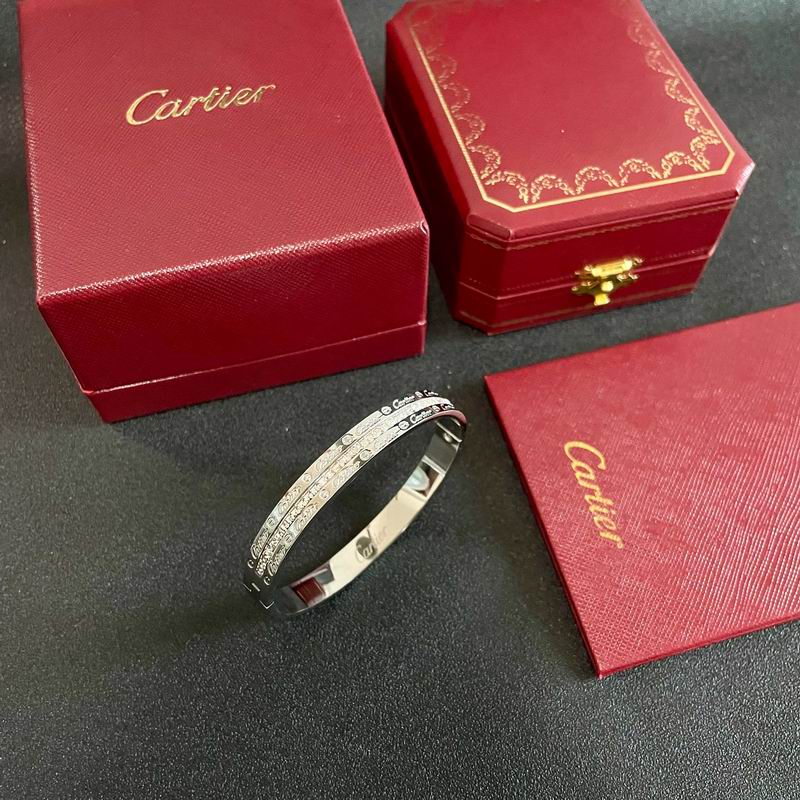 Cartier bracelet 06yxh10 (1)