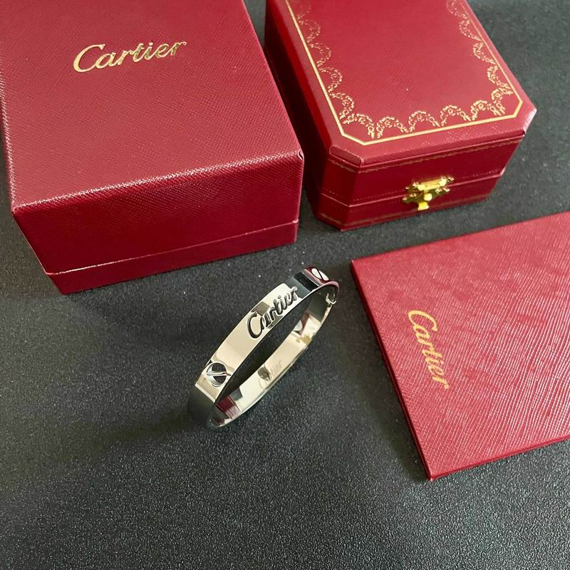 Cartier bracelet 06yxh09 (1)