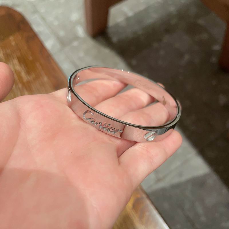 Cartier bracelet 06yxh09 (1)
