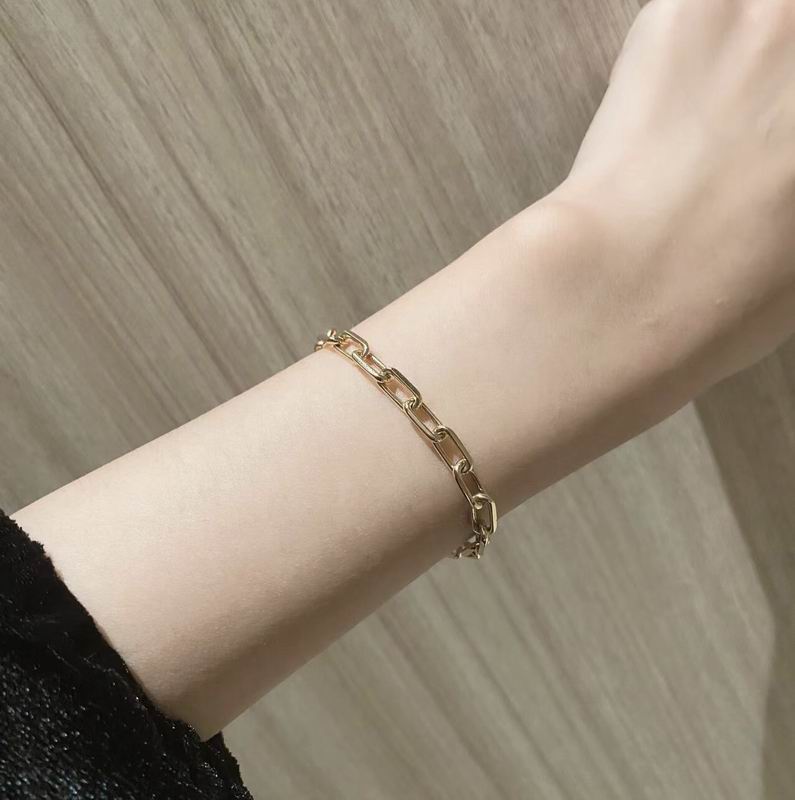 Cartier bracelet 12lyx47 (18)