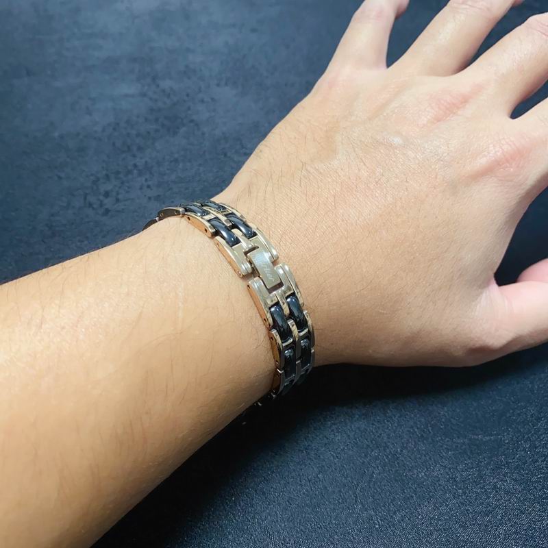 Cartier bracelet 12lyx43 (9)