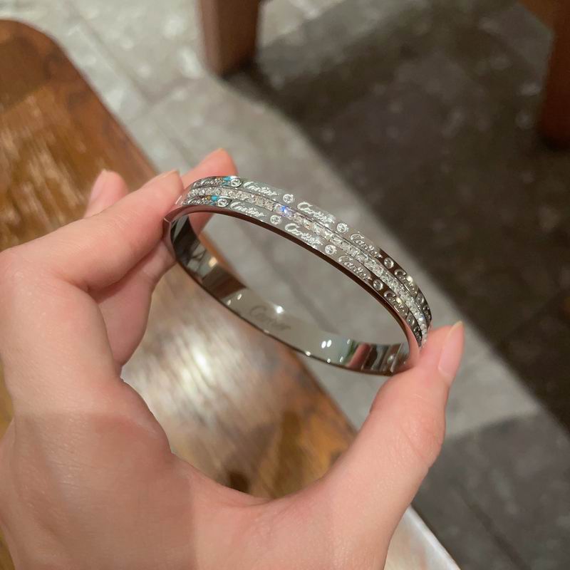Cartier bracelet 06yxh10 (1)