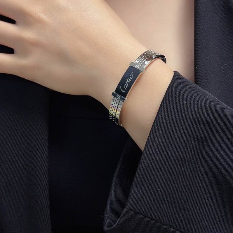 Cartier bracelet 05yxh09 (1)