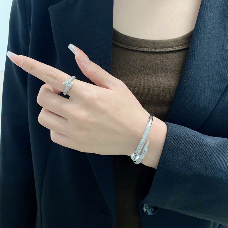 Cartier bracelet 03lyx75 (9)