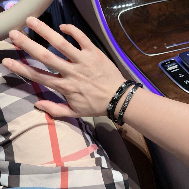 Cartier bracelet 03lyh242 (1)