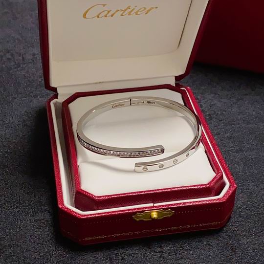 Cartier bracelet 12lyh219 (1)