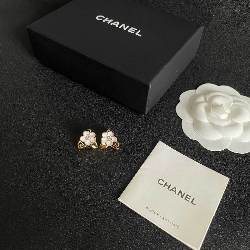 Chanel Earring 06yxh66 (1)