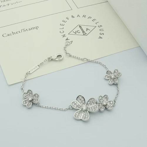 Van Cleef & Arpels bracelet 04lyh27 (1)
