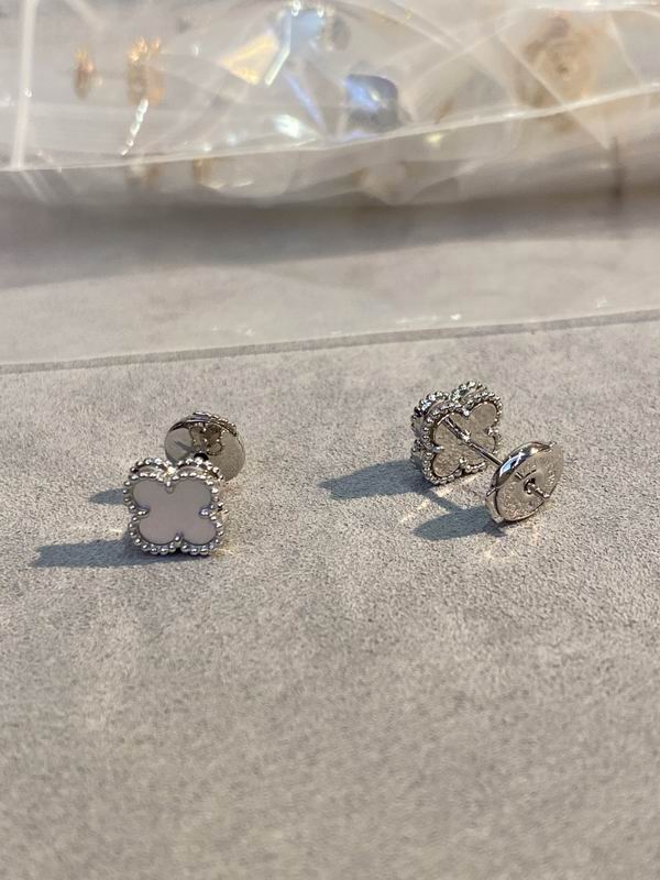 Van Cleef & Arpels earring 03lyh44 (1)