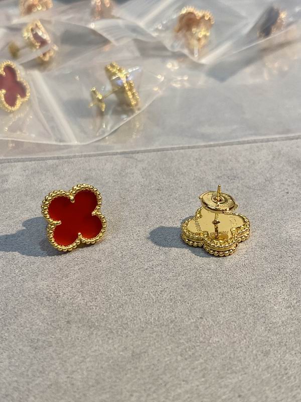 Van Cleef & Arpels earring 03lyh38 (1)