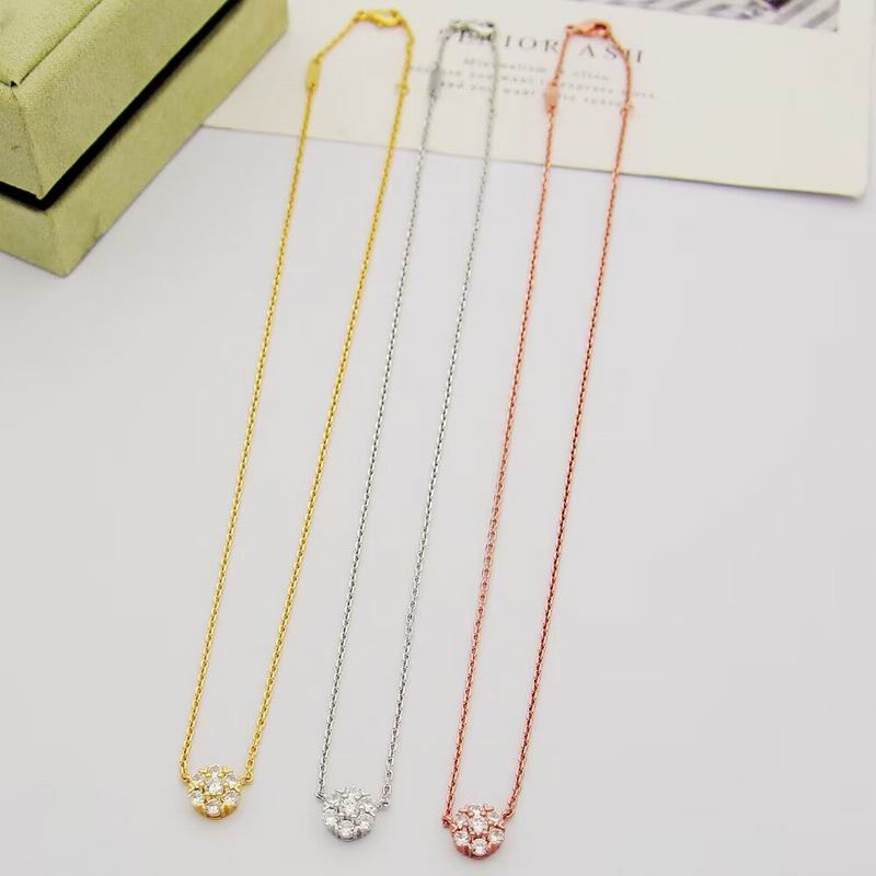 Van Cleef & Arpels necklace 04yxh02 (1)