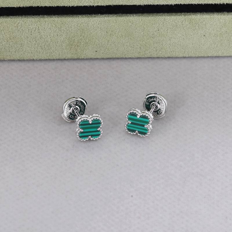 Van Cleef & Arpels earring 05yxh05 (1)