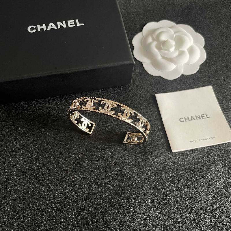 Chanel bracelet 06yxh04 (1)