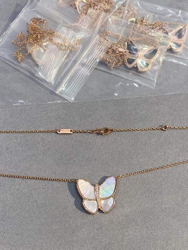 Van Cleef & Arpels necklace 03lyh60 (1)