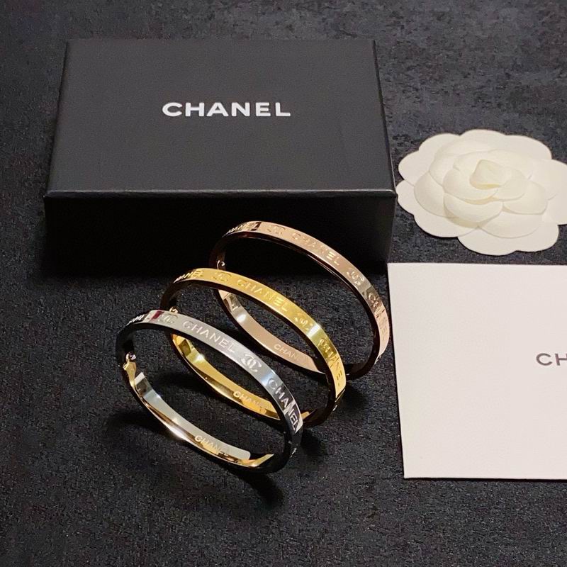 Chanel bracelet 05yxh12 (1)