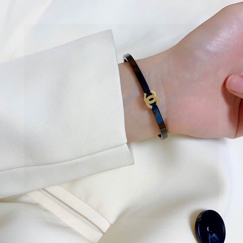 Chanel bracelet 1lyx19 (9)