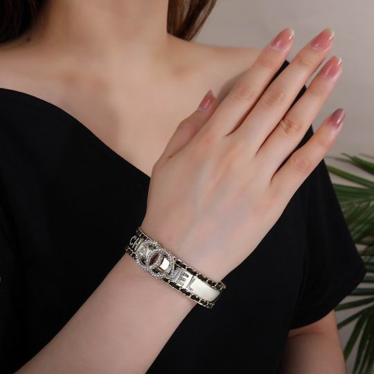 Chanel bracelet 12lyh65 (1)