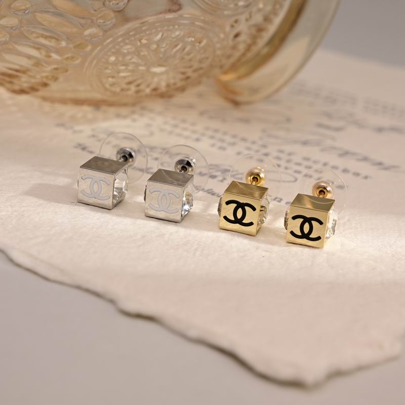 Chanel Earring 06yxh52 (1)