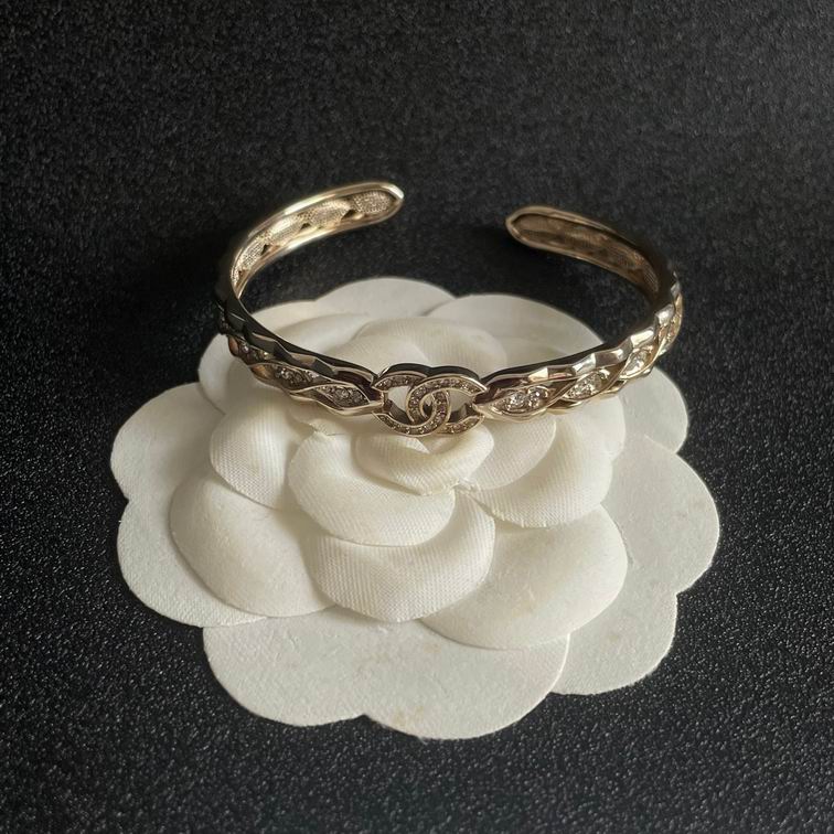 Chanel bracelet 11lyh84 (1)